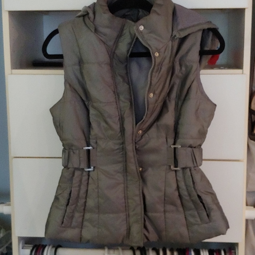 Xs new york & company hooded vest